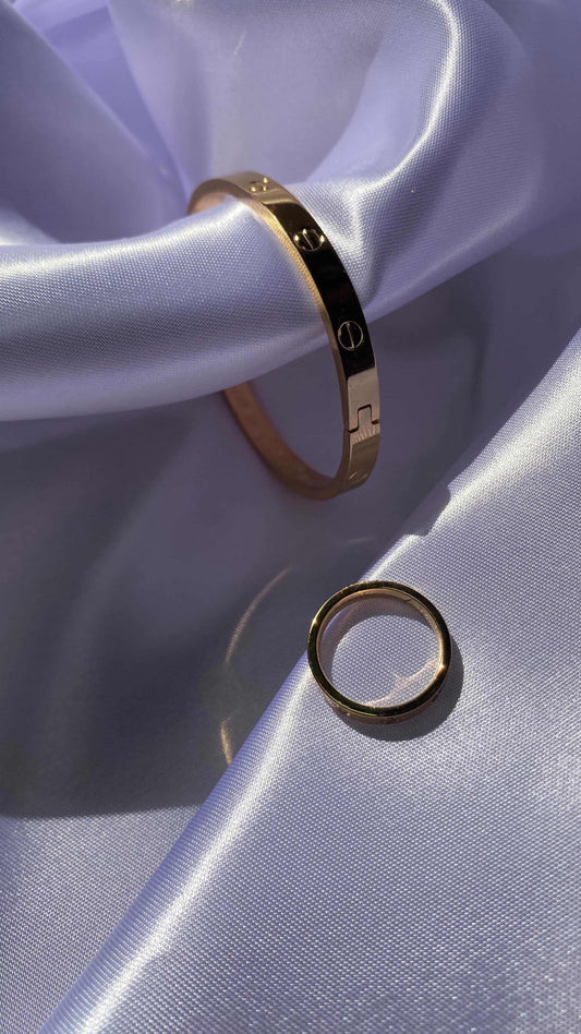 Cartier love