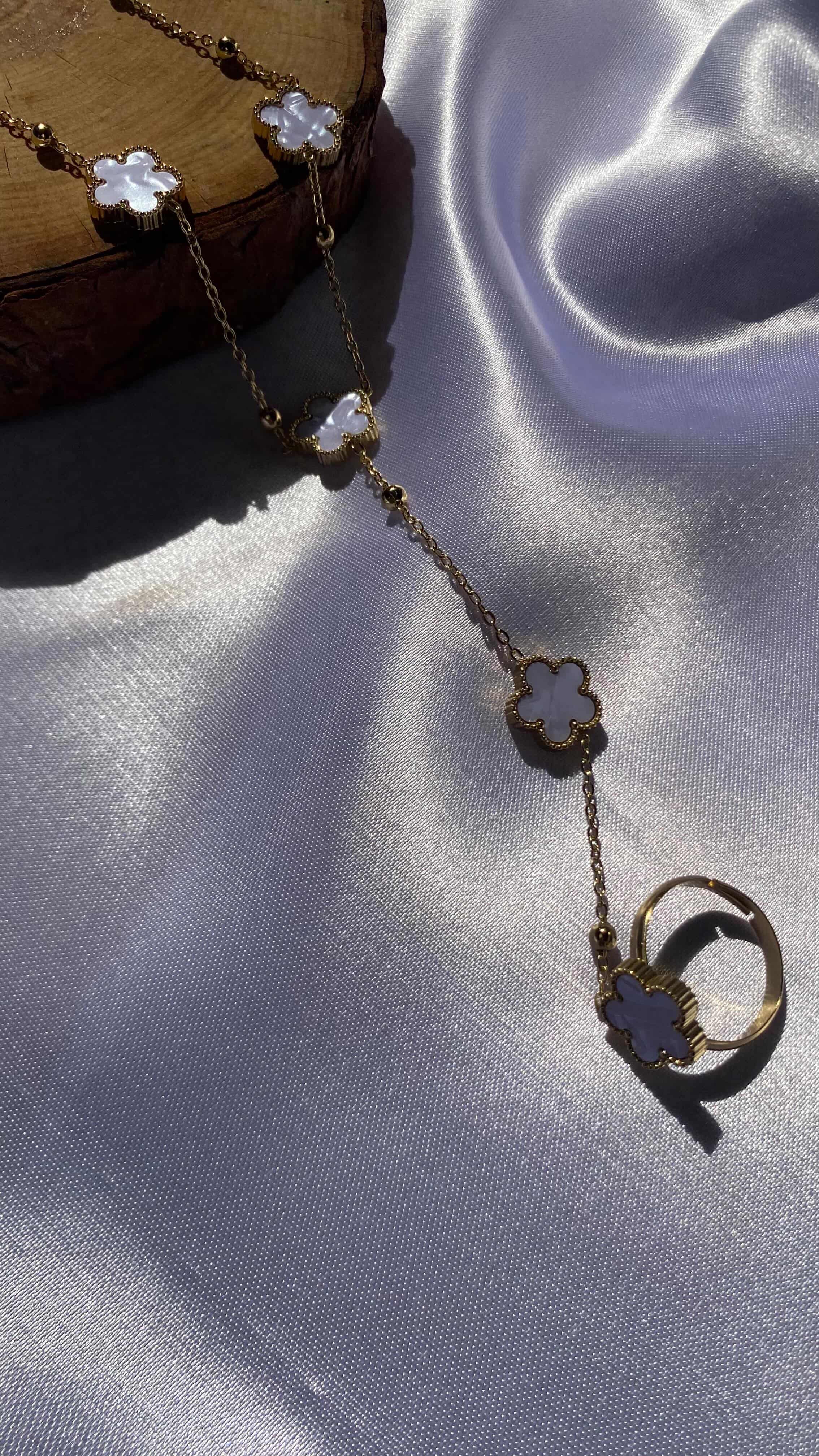 van-cleef اليد اليمنية